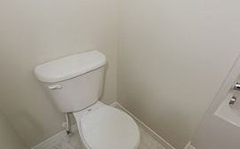 1833 Meadow Crossing Dr, Huntersville, Nc 28078 4 Beds 2 Baths in Huntersville, NC (Photo 6 of 9)