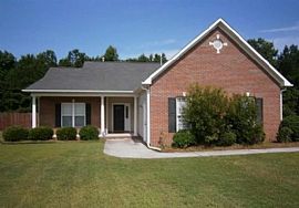 401 Albany Dr, Jacksonville, Nc 28540 3 Beds 2 Baths in Jacksonville, NC
