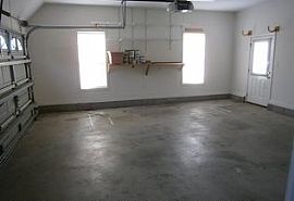 401 Albany Dr, Jacksonville, Nc 28540 3 Beds 2 Baths in Jacksonville, NC (Photo 5 of 9)