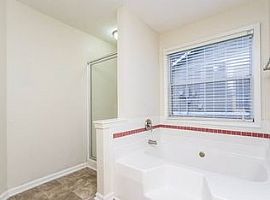 3 Beds 2 Baths in Lawrenceville, GA (Photo 3 of 5)