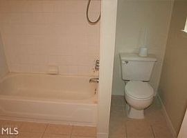 3 Beds 2 Baths in Woodbine, GA (Photo 4 of 5)