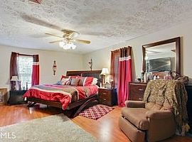 4 Beds 2 Baths in Sugar Hill, GA (Photo 3 of 6)