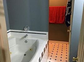 420 Forest Park Dr, Montgomery, Al 36109 in Montgomery, AL (Photo 3 of 7)