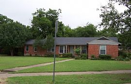 Mariposa Dr # 1661  (2 Beds 2 Baths) in Dallas, TX