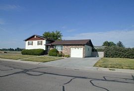 5000 Sunset Dr, Cheyenne, Wy 82009 3 Beds 2 Baths in Cheyenne, WY