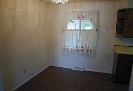 5000 Sunset Dr, Cheyenne, Wy 82009 3 Beds 2 Baths in Cheyenne, WY (Photo 8 of 9)