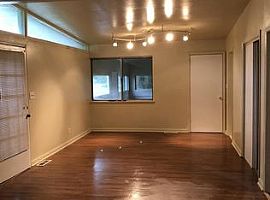 436 S Edgemont Cir Nw, Huntsville, Al 35811 in Huntsville, AL (Photo 6 of 6)