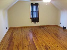 5081 Catherine St, Maple Heights, Oh 44137 4 Beds 1 Bath in Maple Heights, OH (Photo 8 of 9)