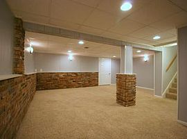 815 Thomas Rd, Grandview, Oh 43212 3 Beds 1.5 Baths in Grandview, OH (Photo 2 of 10)