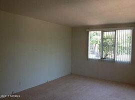 3001 E 17th St, Tucson, Az 85716 2 Beds 1 Bath 976 Sqft in Tucson, AZ (Photo 3 of 9)
