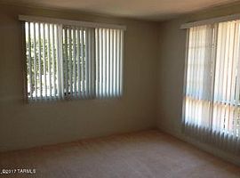 3001 E 17th St, Tucson, Az 85716 2 Beds 1 Bath 976 Sqft in Tucson, AZ (Photo 4 of 9)
