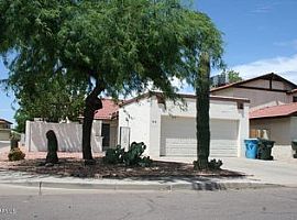 5036 W Gelding Dr, Glendale, Az in Glendale, AZ