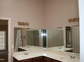 5036 W Gelding Dr, Glendale, Az in Glendale, AZ (Photo 6 of 11)