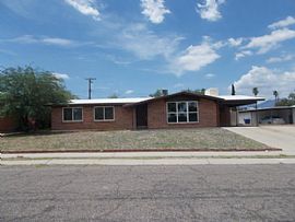 6917 E Oberlin Dr, Tucson, Az 85710 in Tucson, AZ