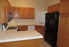 1015 Desert Retreat Ct, Henderson, Nv 89002 3 Beds 2 Baths in Henderson, NV (Photo 5 of 9)