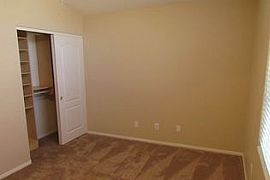 1015 Desert Retreat Ct, Henderson, Nv 89002 3 Beds 2 Baths in Henderson, NV (Photo 6 of 9)