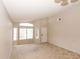 6256 Small Point Dr, Las Vegas, Nv 89108 4 Beds 2 Baths in Las Vegas, NV (Photo 3 of 8)