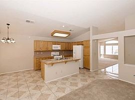 6256 Small Point Dr, Las Vegas, Nv 89108 4 Beds 2 Baths in Las Vegas, NV (Photo 8 of 8)