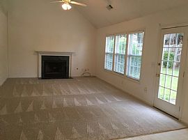 647 Riverlanding Dr, Lawrenceville, Ga in Lawrenceville, GA (Photo 2 of 2)