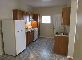 309 W Vine St, Champaign in Champaign, IL (Photo 3 of 3)