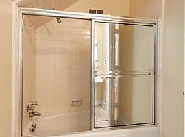 11 Stonebridge Rd, Louisville, Ky 40207 3 Beds 2.5 Baths in Louisville, KY (Photo 4 of 12)