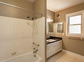 11 Stonebridge Rd, Louisville, Ky 40207 3 Beds 2.5 Baths in Louisville, KY (Photo 8 of 12)