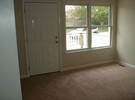 9206 Hillridge Dr, Pewee Valley, Ky 40056 3 Beds 1 Bath in Pewee Valley, KY (Photo 3 of 4)