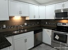 3 Tumbler Dr, Murray, Ky 42071 3 Beds 2 Baths in Murray, KY (Photo 3 of 7)