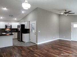 3 Tumbler Dr, Murray, Ky 42071 3 Beds 2 Baths in Murray, KY (Photo 6 of 7)