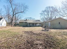 0n778 Barry Ave, Wheaton, Il 60187 3 Beds 1 Bath in Wheaton, IL (Photo 8 of 8)