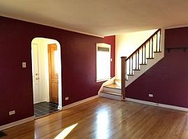 9614 S Troy Ave, Evergreen Pk, Il 60805 3 Beds 2 Baths in Evergreen Park, IL (Photo 3 of 10)