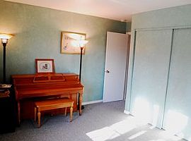 1419 Mill Creek Dr, Buffalo Grove, Il 60089 3 Beds 2 Baths in Buffalo Grove, IL (Photo 9 of 9)