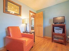 702 N Meadow Ln, Madison, Wi 53705 3 Beds 2 Baths 1,454 Sqft in Madison, WI (Photo 3 of 11)