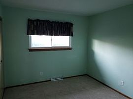 6936 Revere Rd, Racine, Wi 53402 3 Beds 1 Bath 1,258 Sqft in Racine, WI (Photo 6 of 9)