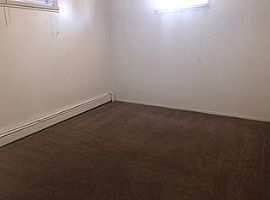 809 E Sheridan St, Laramie, Wy 82070 Rent $550 and Dep $550 in Laramie, WY (Photo 3 of 5)