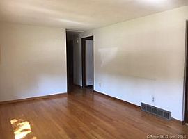 115 Geneva Ter, Fairfield, Ct 06824 in Fairfield, CT (Photo 3 of 4)