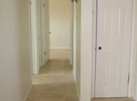 1322 W Laird St, Rent Is $ 1000 and Deposit Is $1000 in Tempe, AZ (Photo 3 of 4)