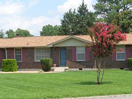 100 Southburn Dr, Hendersonville, Tn 37075 3 Beds 1.5 Baths 1,6 in Hendersonville, TN