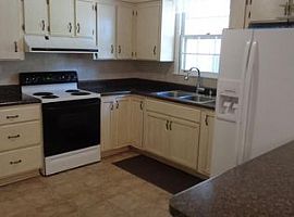 100 Southburn Dr, Hendersonville, Tn 37075 3 Beds 1.5 Baths 1,6 in Hendersonville, TN (Photo 7 of 11)