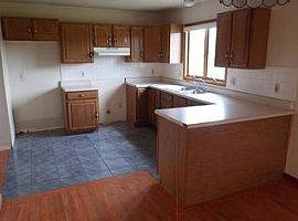 3 Beds 2 Baths Apartment For Rent  in Berville, MI (Photo 2 of 6)