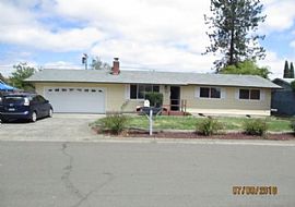 3 Beds 1 Bath in Roseburg, OR