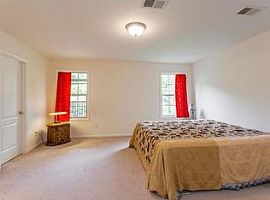 4712 Boca Ln, Lexington, Rent 750 Deposit 750 Total 1500 in Lexington, KY (Photo 2 of 10)