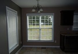 215 Deer Haven Dr, Richlands, Nc 28574 Rent $600 and Dep $600 in Richlands, NC (Photo 6 of 9)