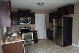 215 Deer Haven Dr, Richlands, Nc 28574 Rent $600 and Dep $600 in Richlands, NC (Photo 8 of 9)