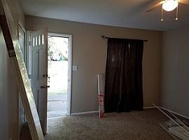 7726 Rochelle Rd, Louisville Rent 500 Deposit 500 Total 1000 in Louisville, KY (Photo 2 of 9)