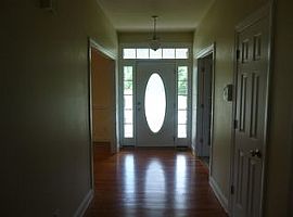 5085 Rambling Meadows Dr, Browns Summit, Nc 27214 3 Beds 2.5 Ba in Browns Summit, NC (Photo 4 of 8)
