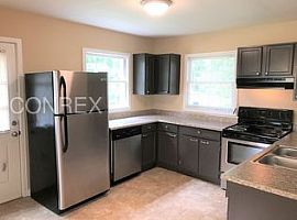 528 Mason Rd, Inman, Sc 2 Rent 650 Deposit 650 Total 1300 in Inman, SC (Photo 2 of 9)