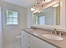 759 Gypsy Ln, Mount Pleasant, Sc 29464 3 Beds 2 Baths in Mount Pleasant, SC (Photo 12 of 12)