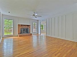 759 Gypsy Ln, Mount Pleasant, Sc 29464 3 Beds 2 Baths in Mount Pleasant, SC (Photo 4 of 12)