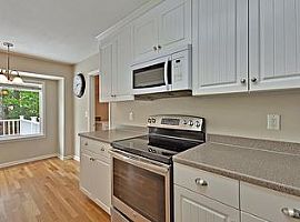 759 Gypsy Ln, Mount Pleasant, Sc 29464 3 Beds 2 Baths in Mount Pleasant, SC (Photo 5 of 12)